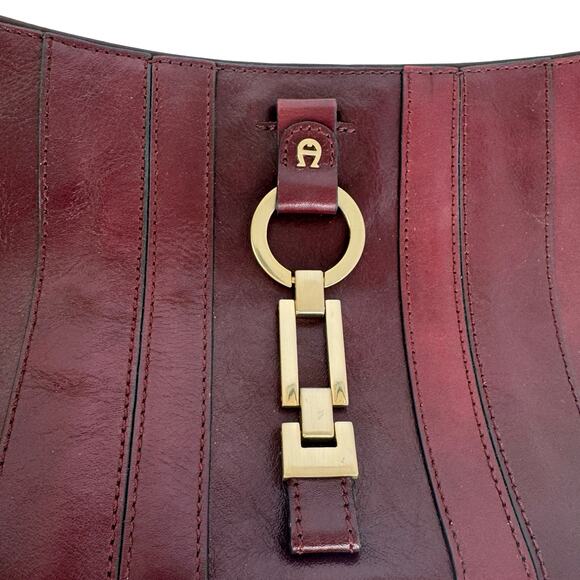 Vintage Etienne Aigner Burgundy Leather Shoulder Bag –  Minimalist Chic - Picture 2 of 16